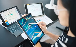 Which Key Economic, Social, and Regulatory Factors Are Driving Current Trends in Nebraska's Local Property Markets?